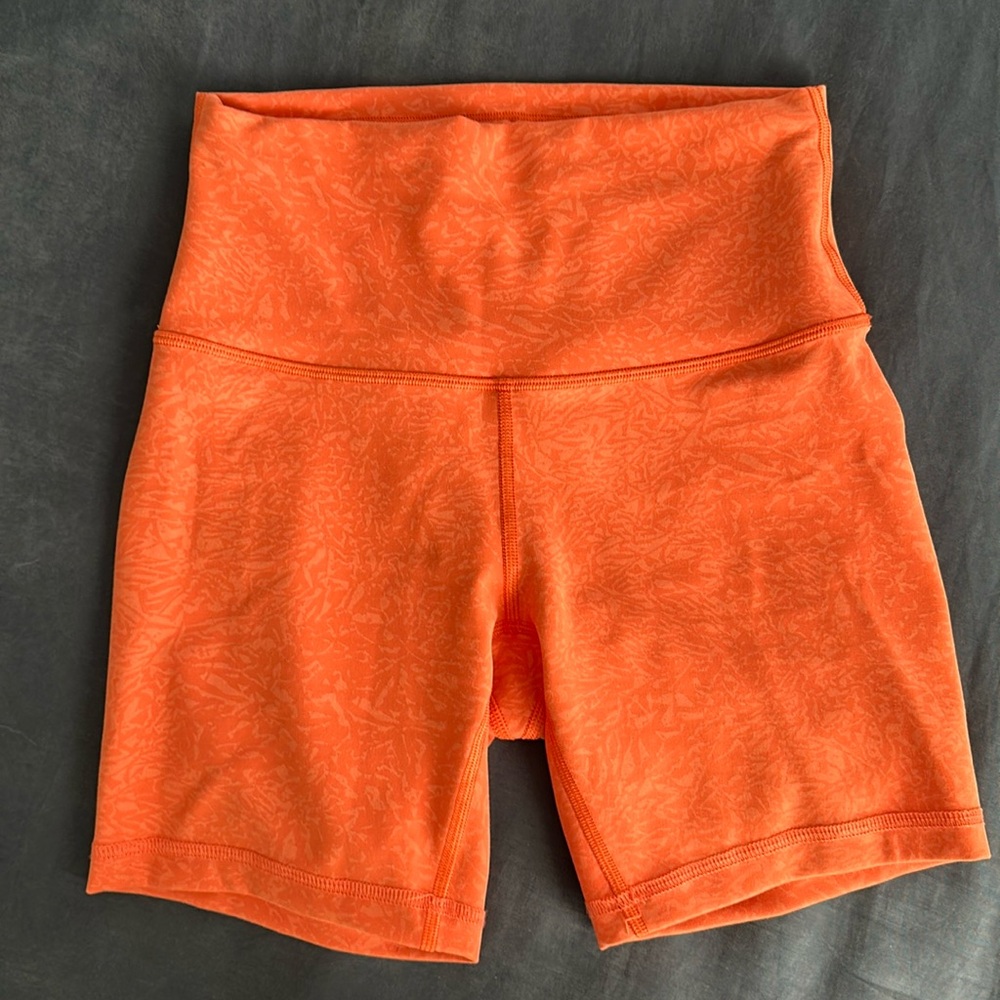 Lululemon wunder under train High-Rise 6” Orange Shorts